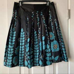 Mossimo black print art noveau esque skirt
